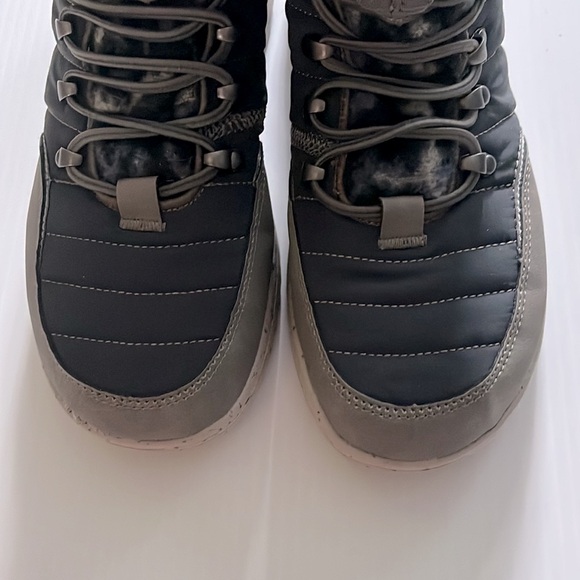 HEYDUDE Brandy Boots women’s size 8 New with Box - Picture 3 of 9